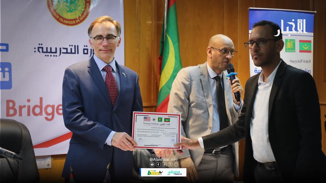 اخحتتام دورة صلطنة الصحافة حول صنا عة الصورة الفوتو اغرافيه